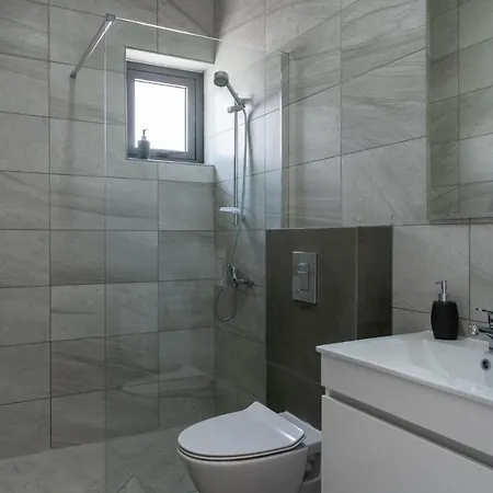 Yasou 1- Bedroom In Διαμέρισμα Λάρνακα
