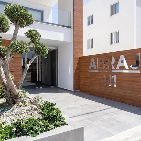 Yasou 1- Bedroom In * Λάρνακα