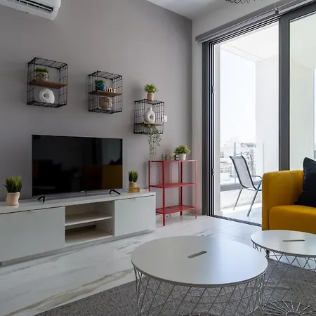 Yasou 1- Bedroom In * 拉纳卡