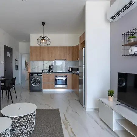 Yasou 1- Bedroom In Apartamento *